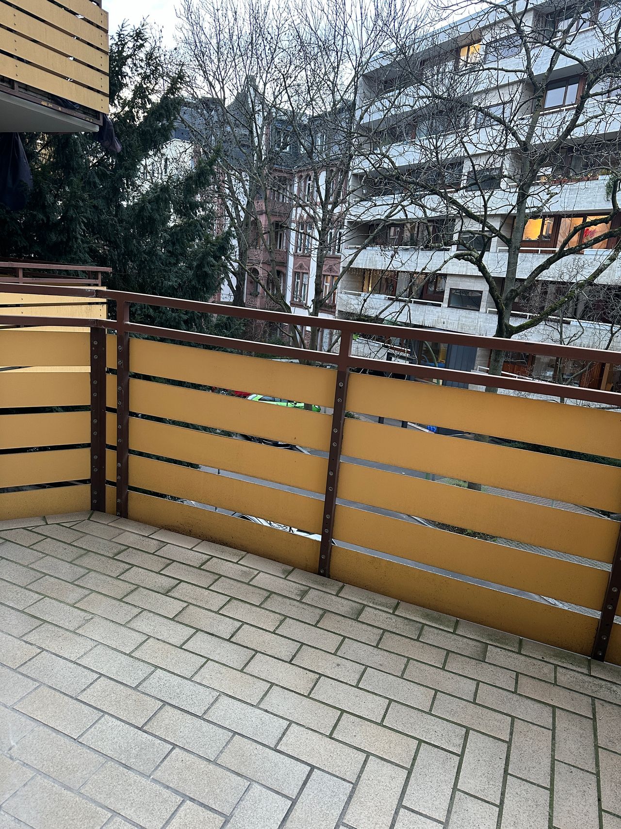 Highend furnished  2-room apartment in the heart of Frankfurt (Holzhausenviertel) - first occupancy after core renovation