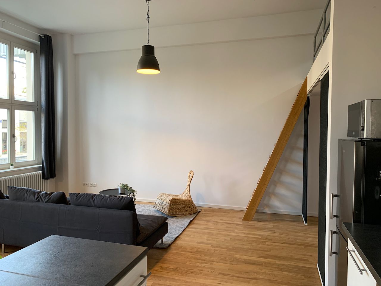 Bright & Beautiful Studio Apartment in Berlin-Zehlendorf