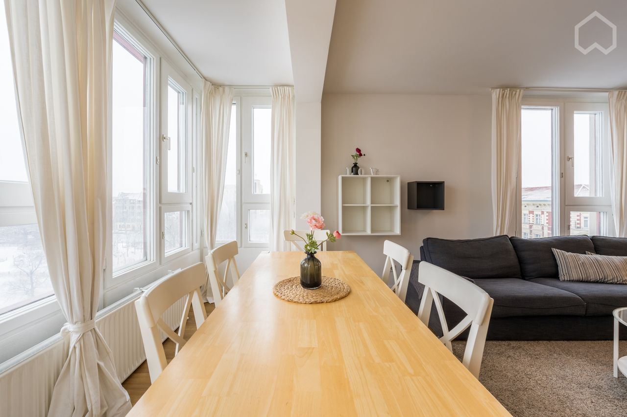 Furnished Apartment with 3 bedrooms in Charlottenburg