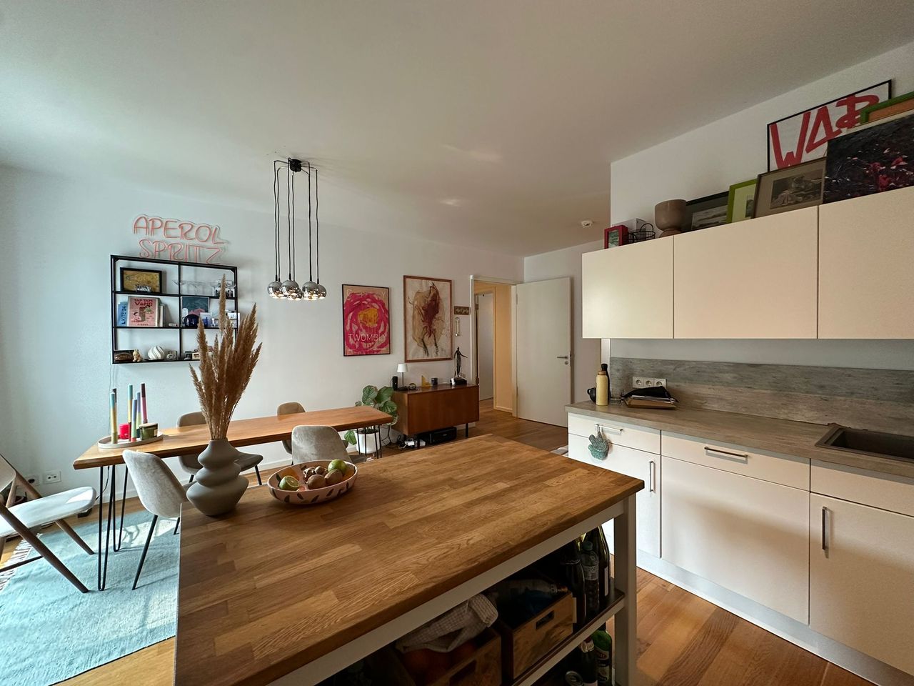 Helle 2,5 Zimmer Wohnung mit Balkon