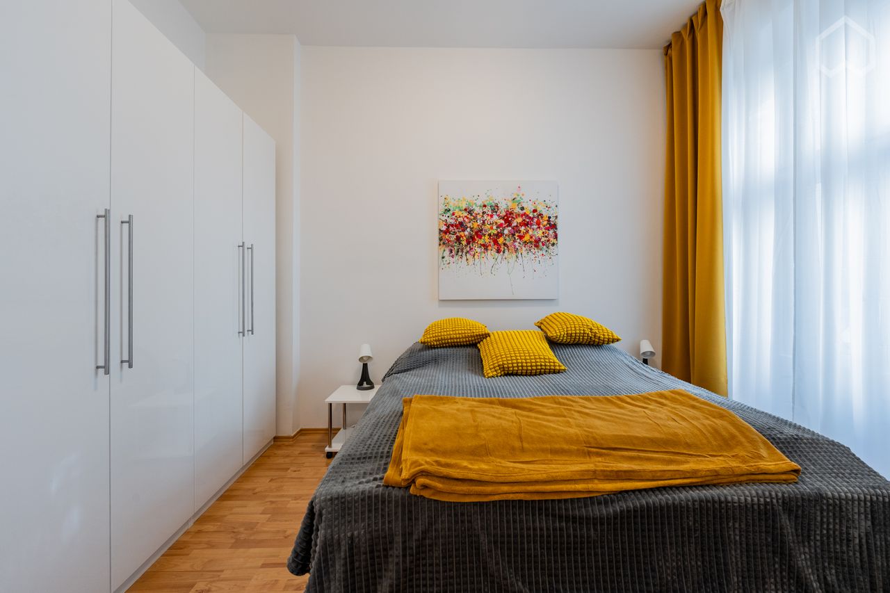 Exclusive and high-quality furnished 2-room apartment in the heart of Berlin Prenzlauer Berg