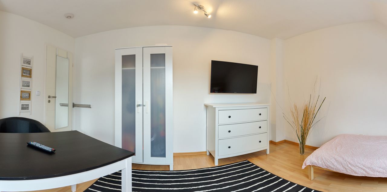 Beautiful top floor apartment in a very good residential area near Phönixsee