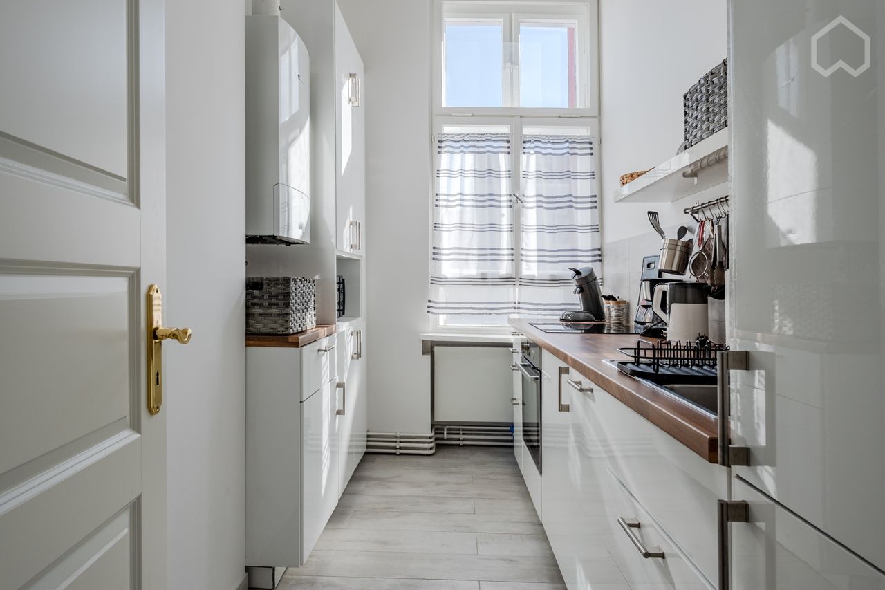 Stylish Living in Prime Charlottenburg Location – Bright Apartment with Balcony