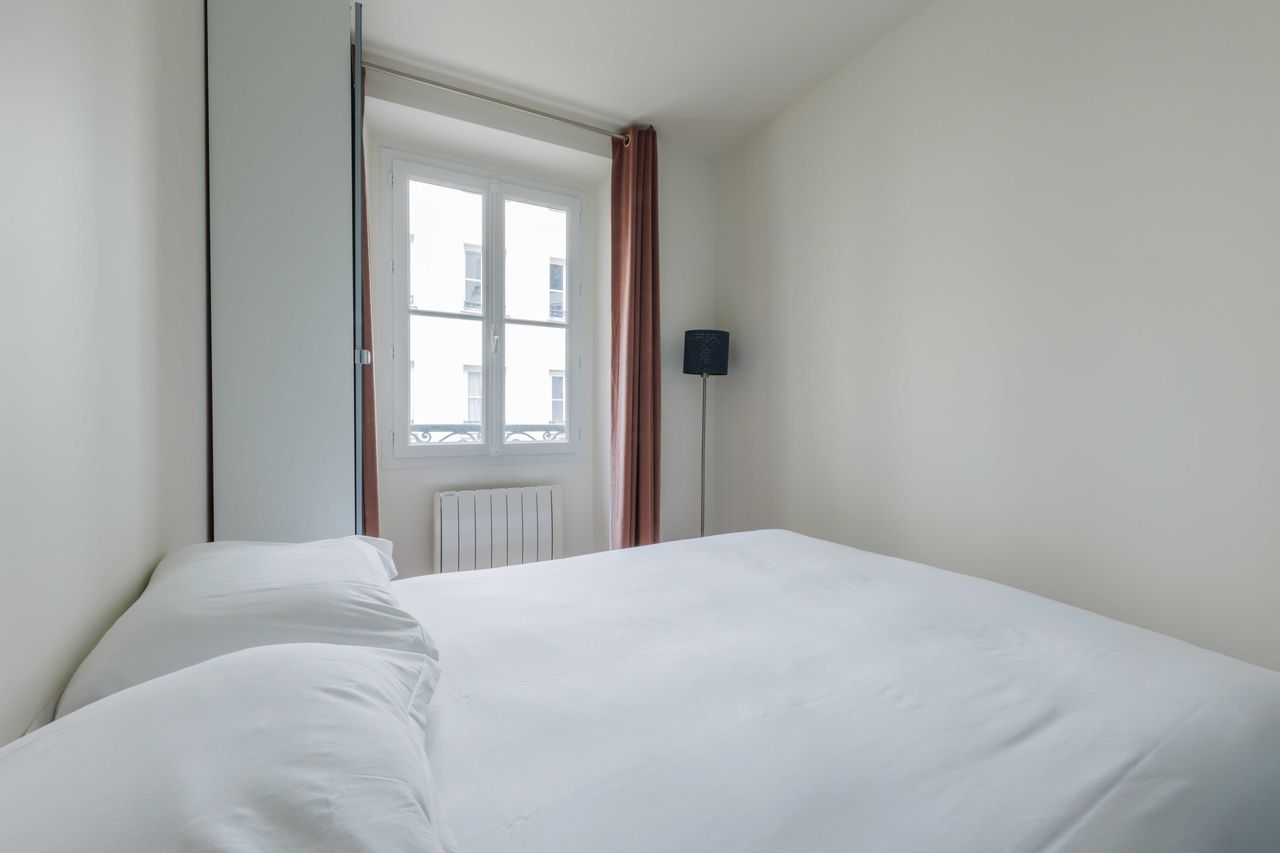 Charming 80m² Apartment | Central Location near Hôtel des Invalides & Champ de Mars