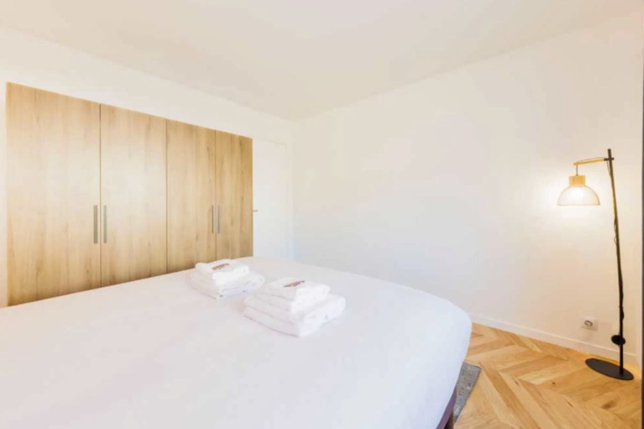 Spacious and fashionable flat in Boulogne-Billancourt