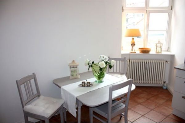 116 | elegant 3 room apartment in Mitte, near Auguststr./ Oranienburger str.