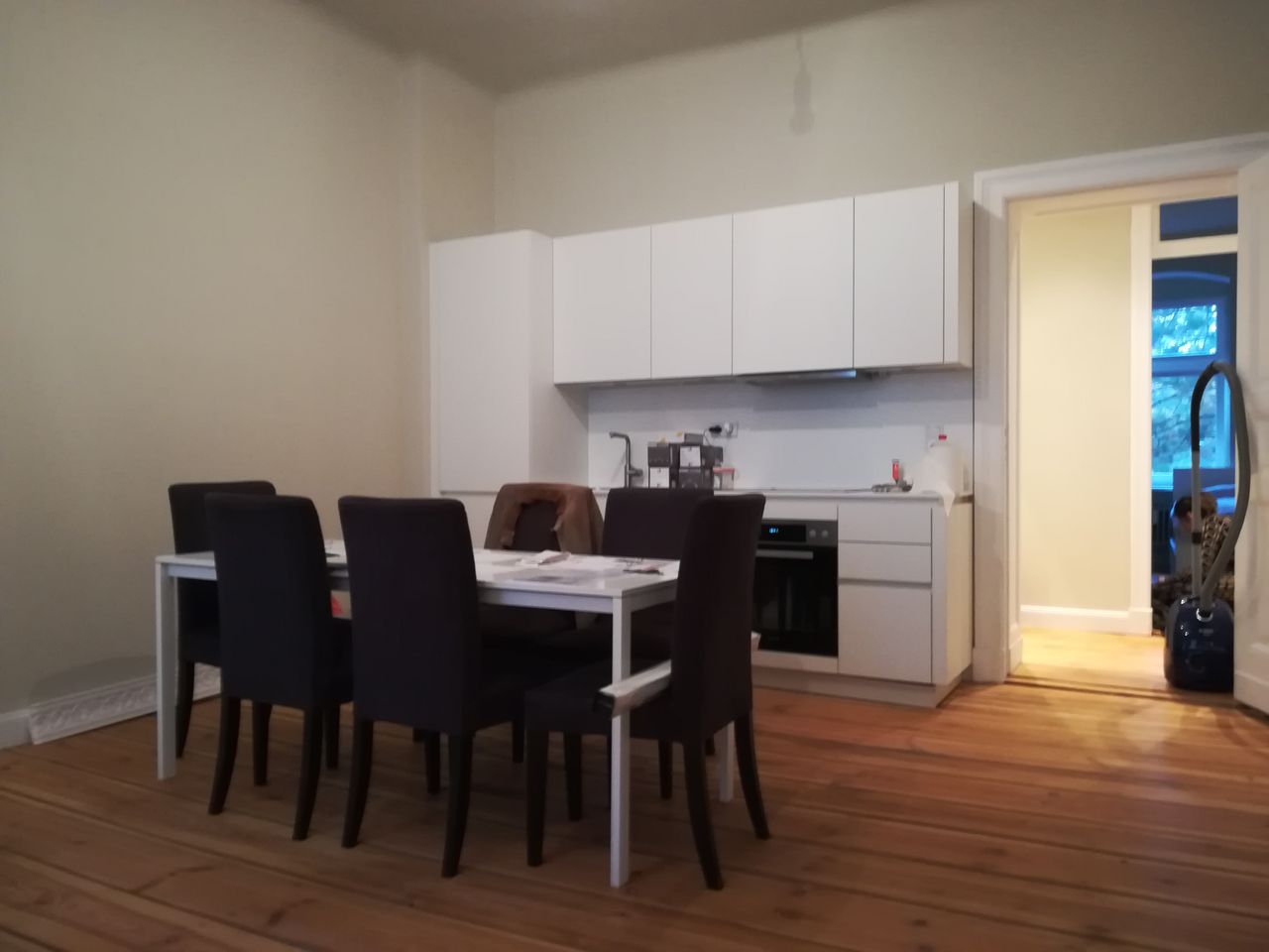 Just refurbished luxury 70 sqm two bathrooms, two bedrooms flat located in Charlottenburg, Berlin