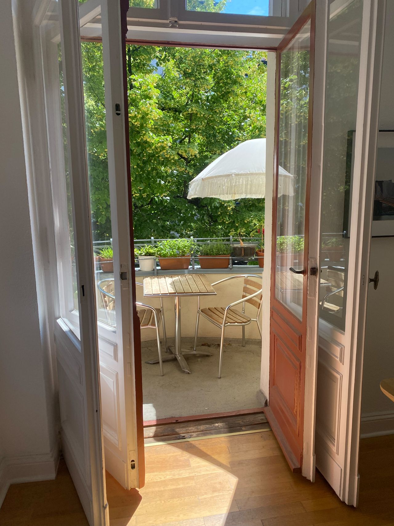Large and chic apartment in Berlin Charlottenburg