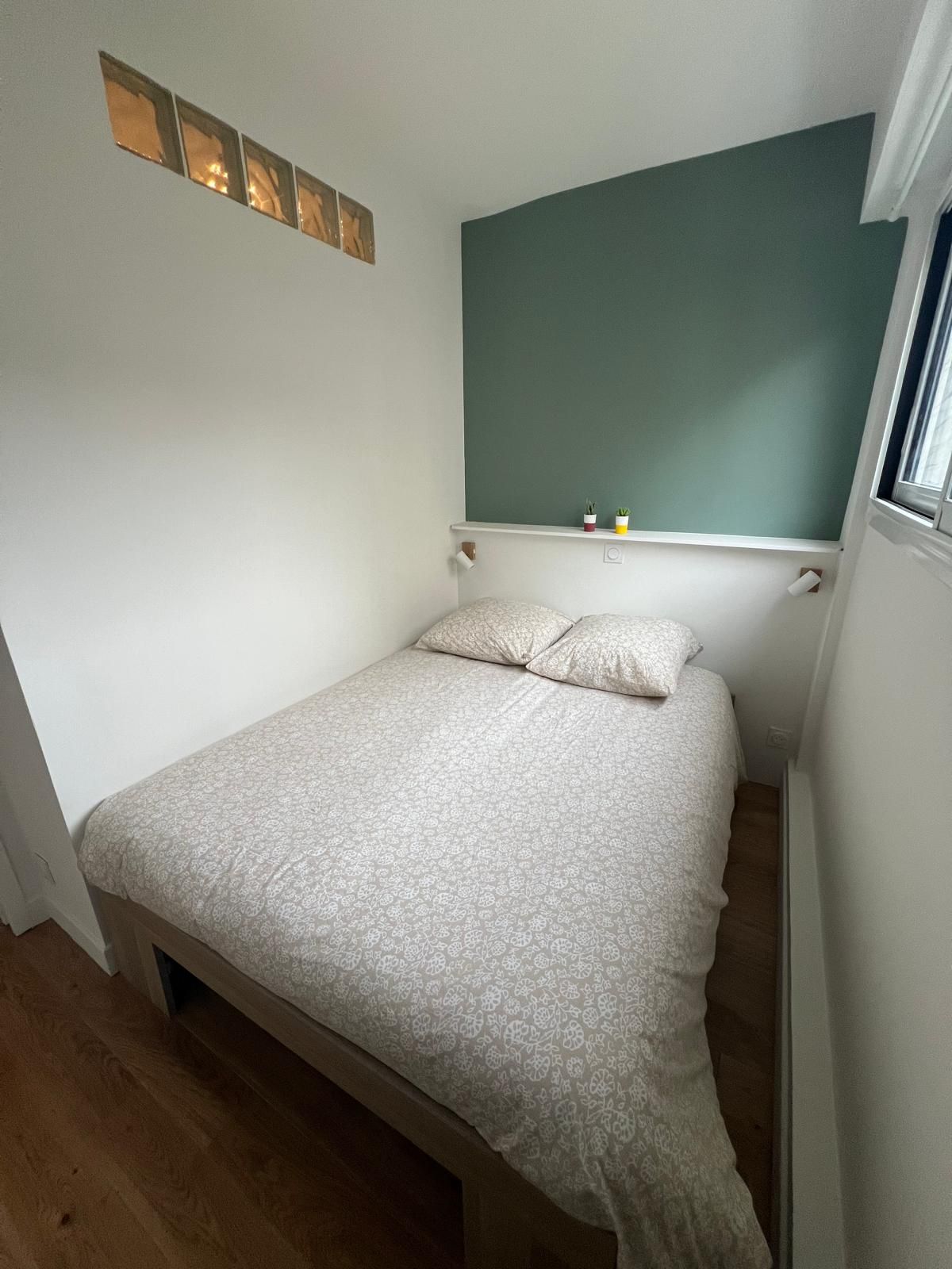 Modern and fully furnished flat with balcony near Bercy (temporary lease)