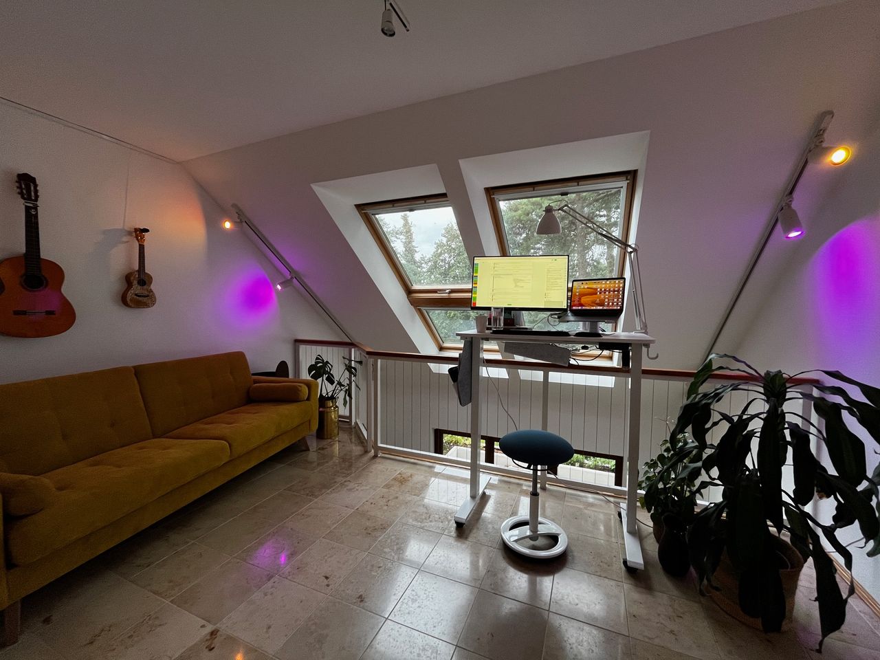 Modern & bright 3-room (120 sqm) maisonette apartment with terrace in Berlin Charlottenburg