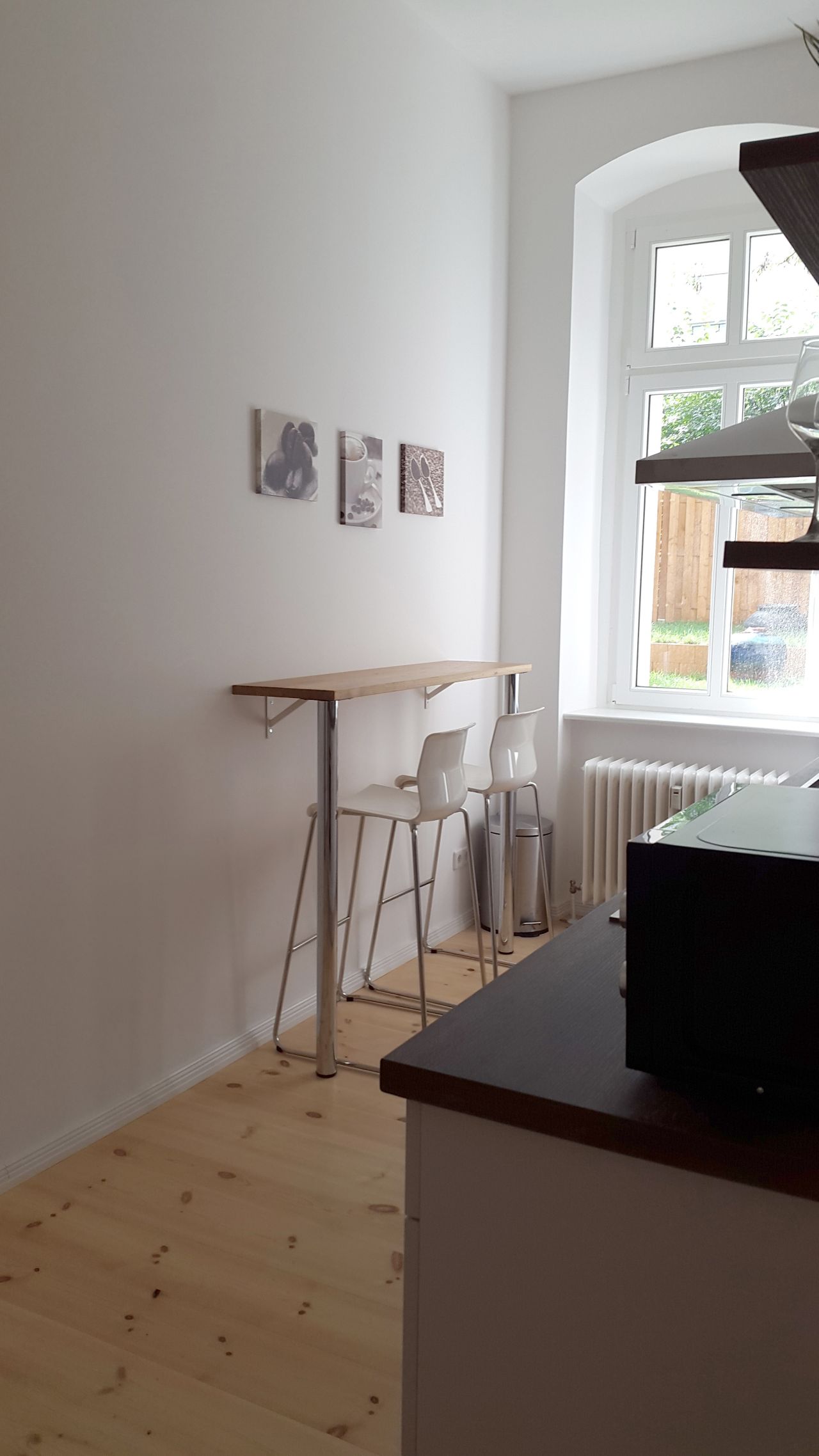 Unique 2 rooms apartment with a private garden in center of Wilmersdorf (Berlin)