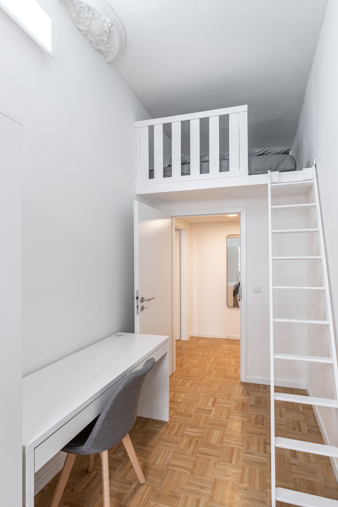 Fantastic and spacious 4 bedrooms flat (Prenzlauer Berg)