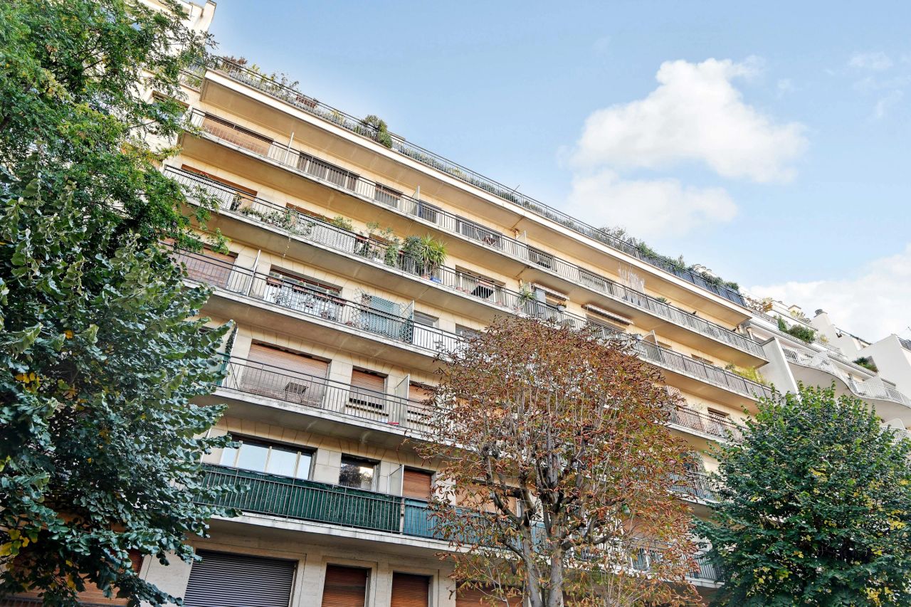 Studio of 33m2 located at only 14 minutes walk from the famous Trocadero square.