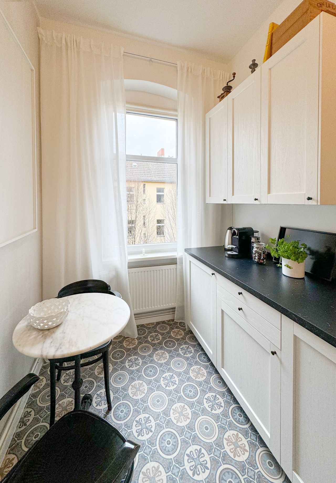 Bright & Calm One-Room Apartment with Workspace in Neukölln, Steps from Subway