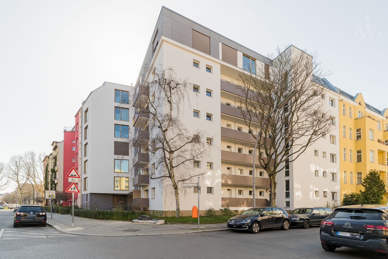 Furnished 1-room flat in a prime Berlin residential area