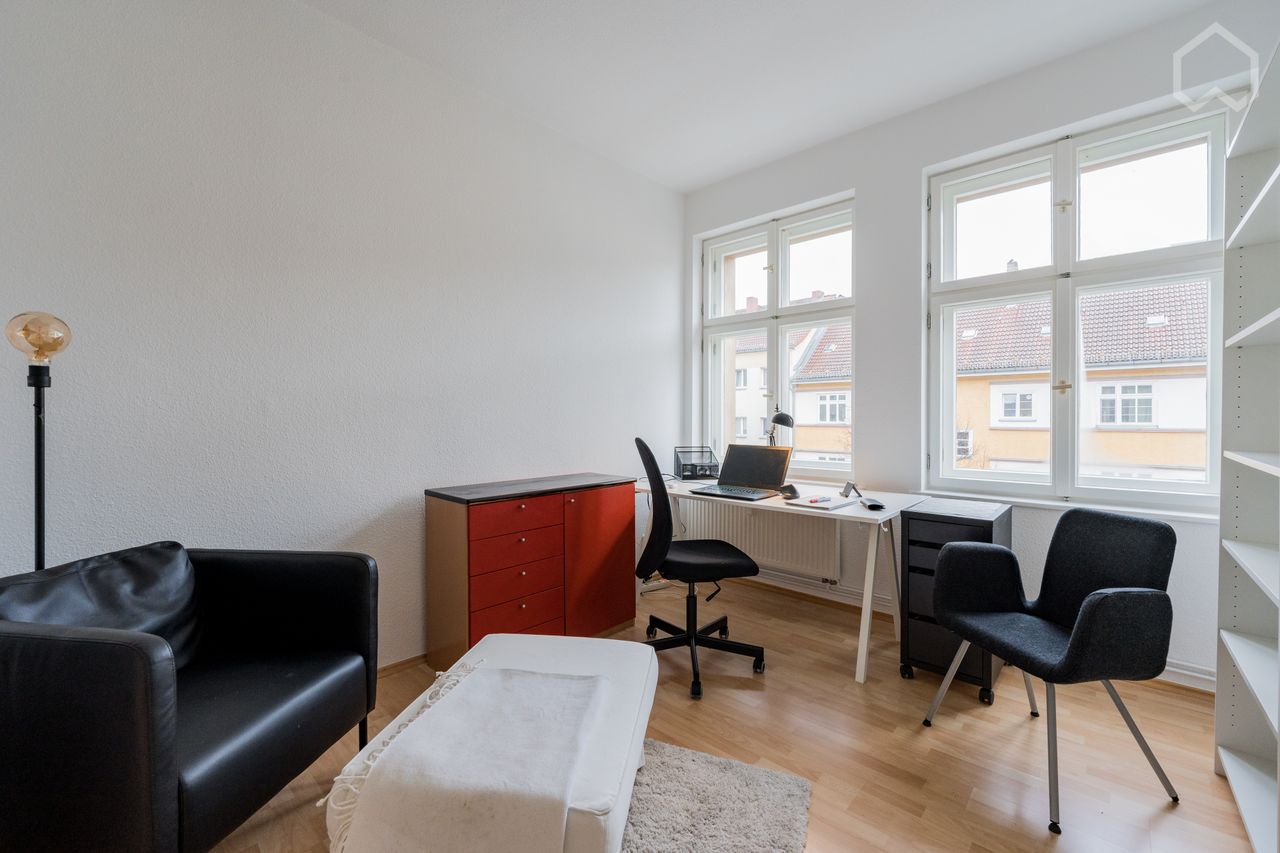 Beautiful 4-room apartment in Adlershof