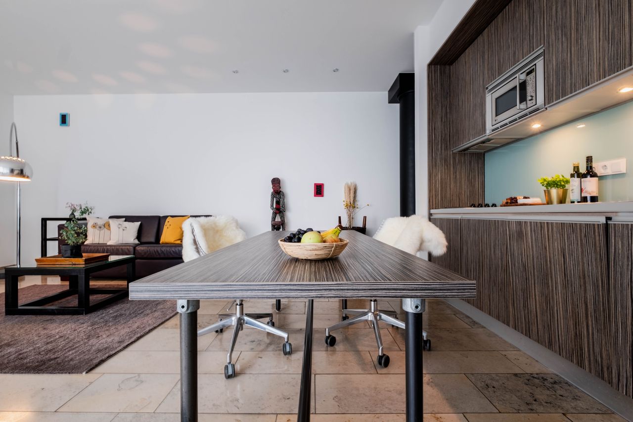 Luxurious and stylish living | art-apartment in the heart of Düsseldorf incl. Netflix | quiet location in the inner courtyard