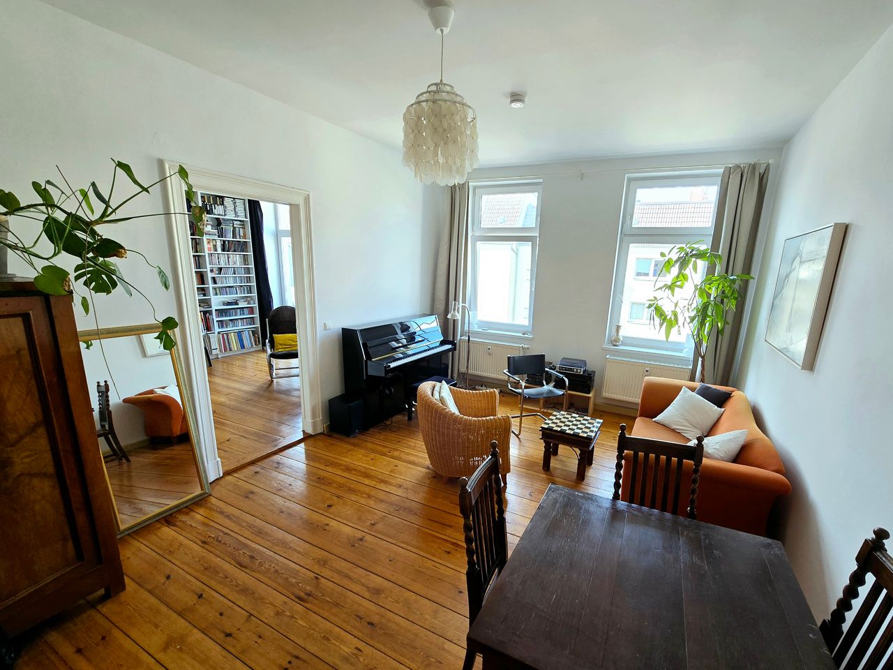 Stylish, bright & cosy with balcony in Friedrichshain