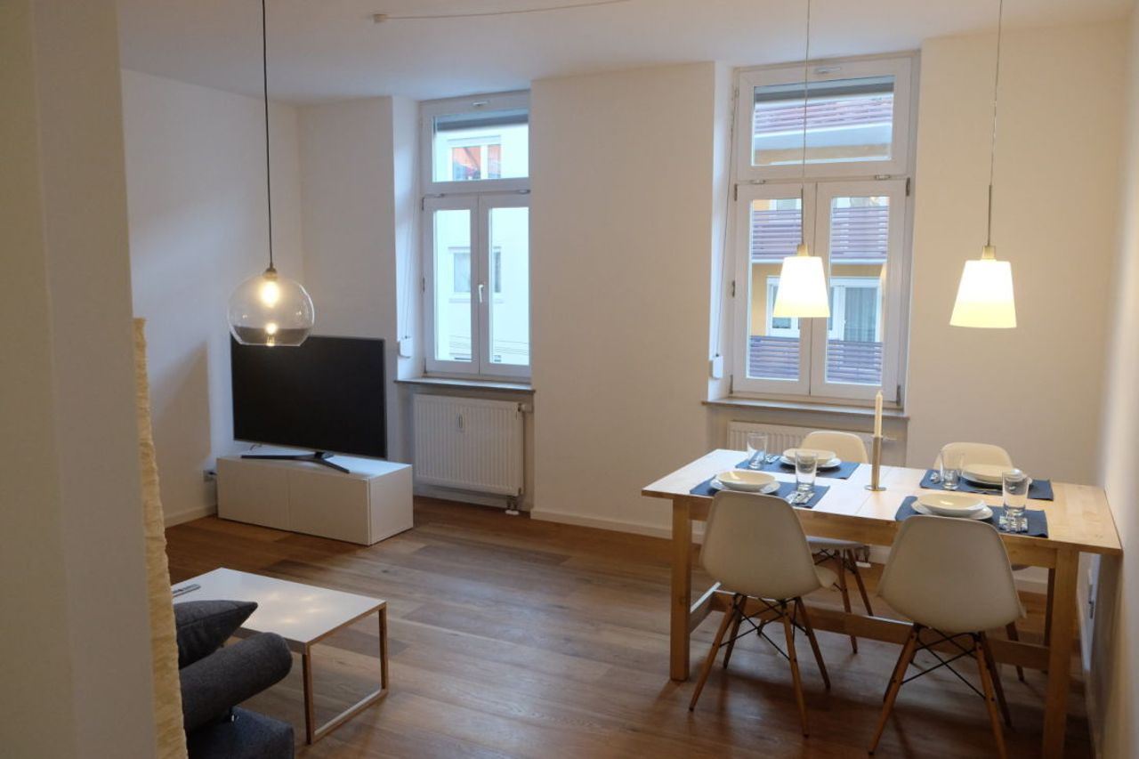 Neat flat in Stuttgart, well sited for pulic transport to main station and airport