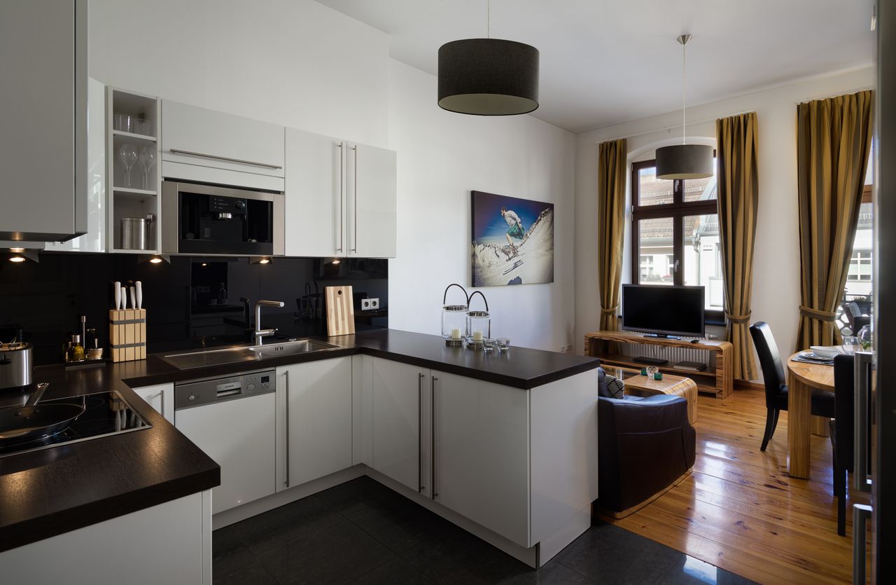 Spacious 3-bedroom apartment near Boxhagener Platz