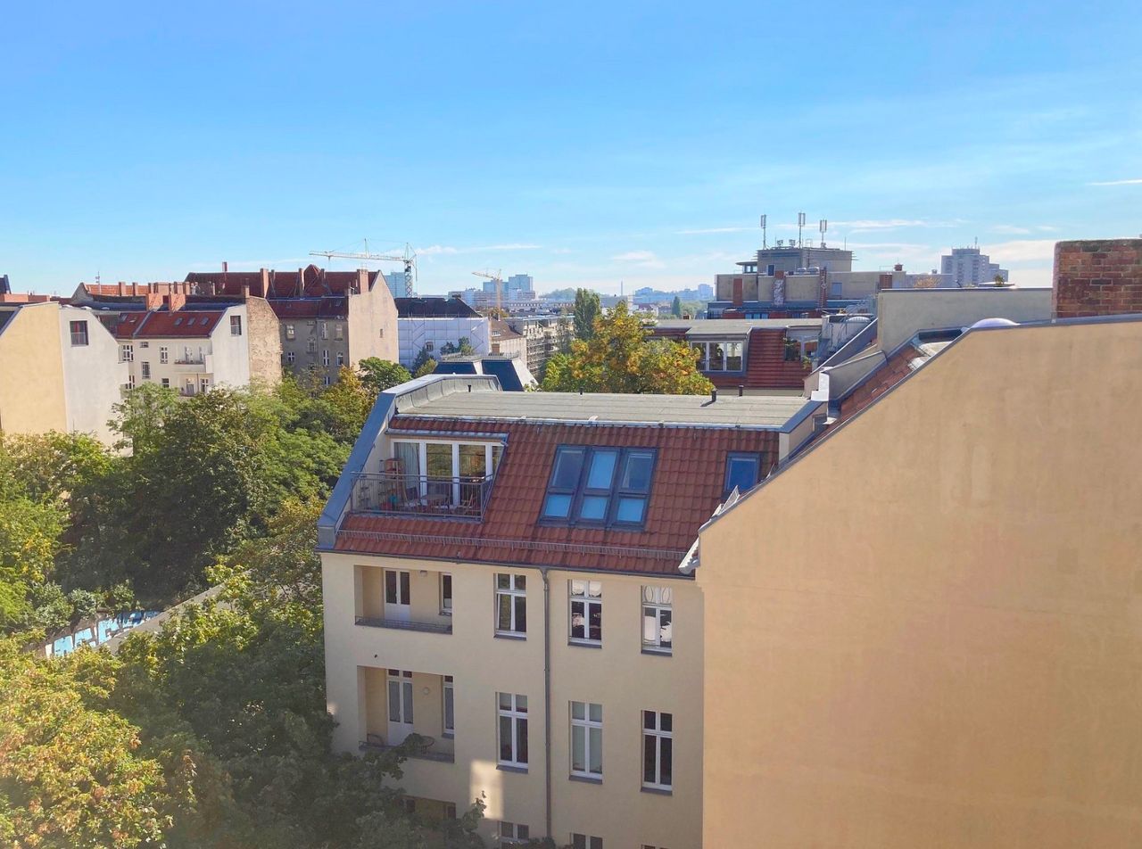 Modern Furnished Apartment with south facing balcony in Berlin Prenzlauer Berg