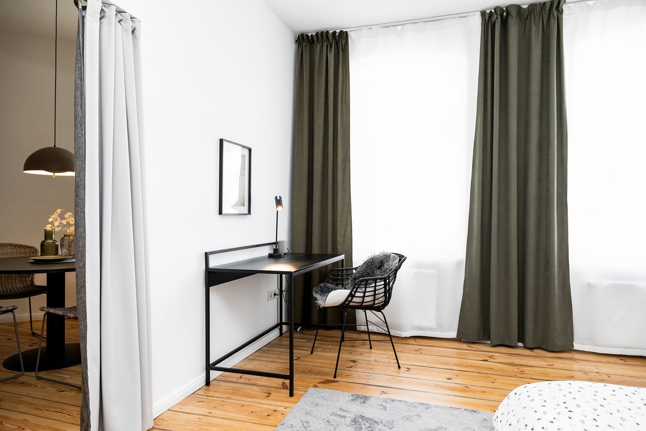 STYLISH FURNISHED 1-BEDROOM APARTMENT IN CHARMING MOABIT LOCATION