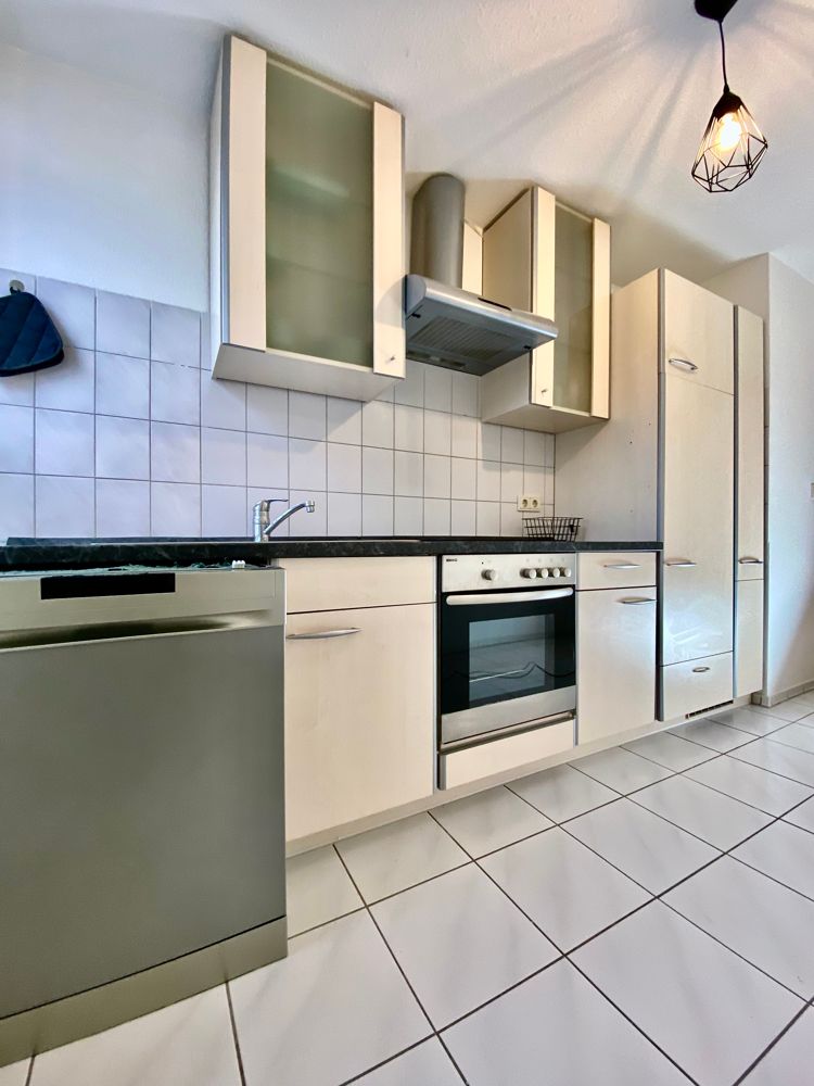 'Priscilla' - charming and fully furnished penthouse apartment in hip Friedrichshain