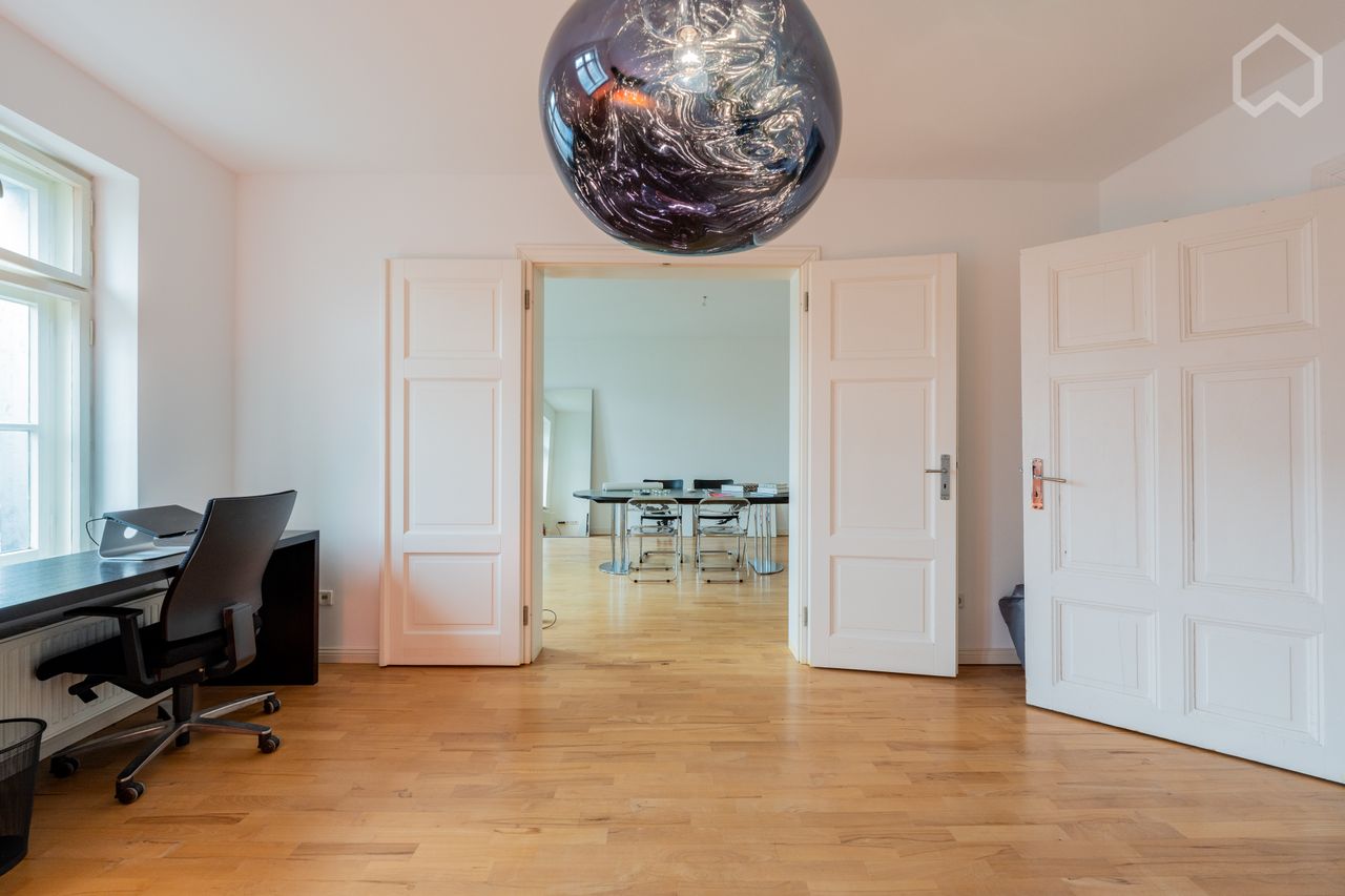 Design 3 room apartment in the heart of Mitte