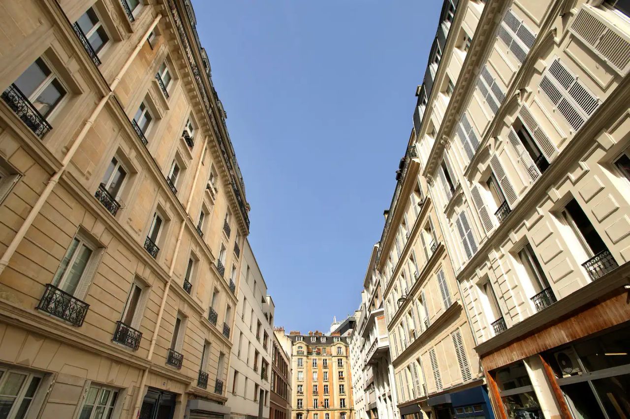 Luxurious 2-bedroom Design Apartment in the heart of Paris' 10th arrondissement