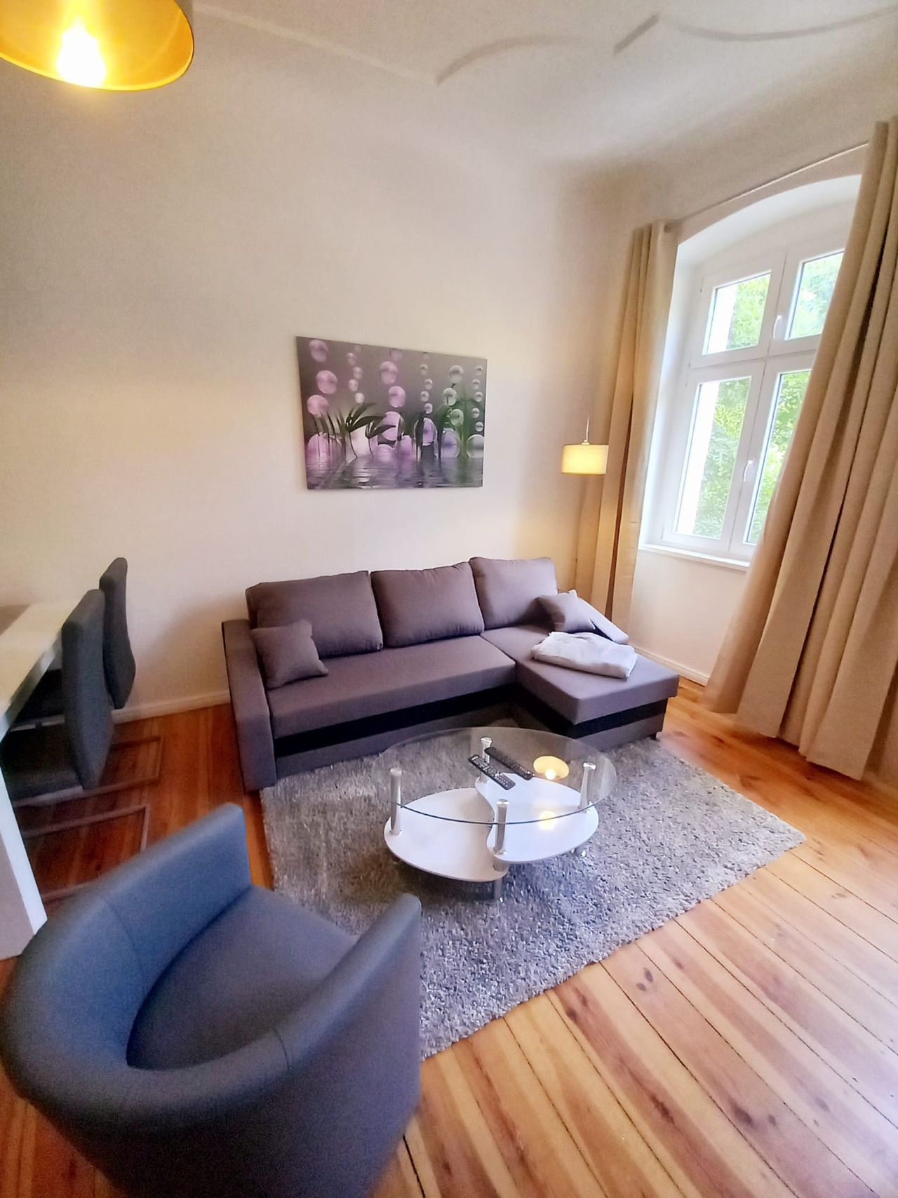 Completely newly furnished and renovated apartment in the western part of Berlin