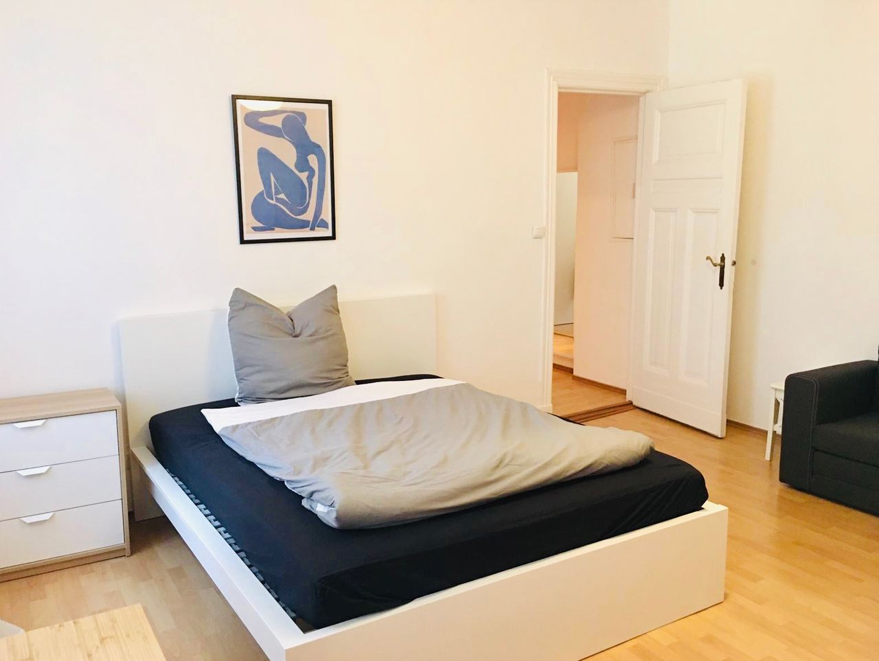 Spacious, quiet and fully furbished flat in Charlottenburg