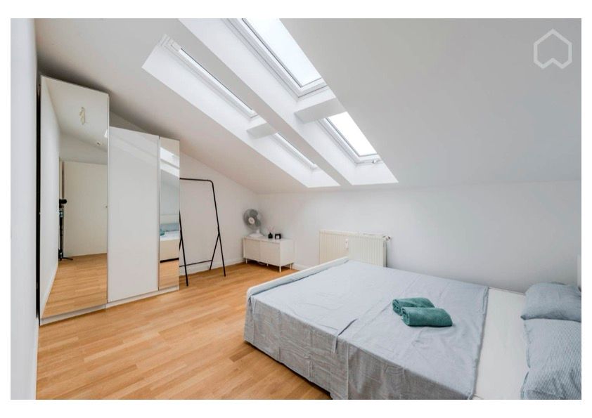 Light-Filled Furnished 3-Piece Flat in Prime Mitte Location