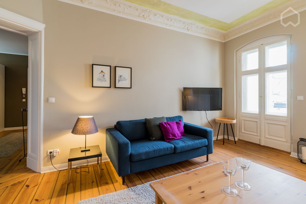 Stylish apartment in the old building with balcony near Ludwigkirchplatz