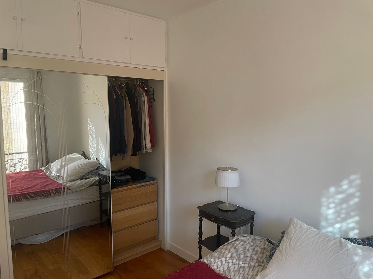 Bright 2-Room flat, recently renovated, with double bed and living room near Nation with all appliances