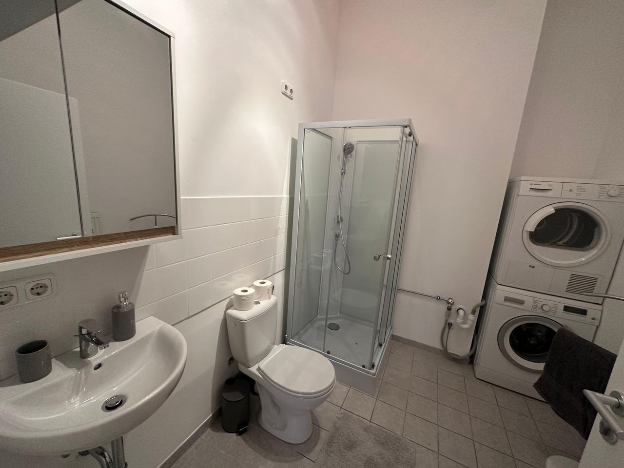 Cute and pretty flat close to city center