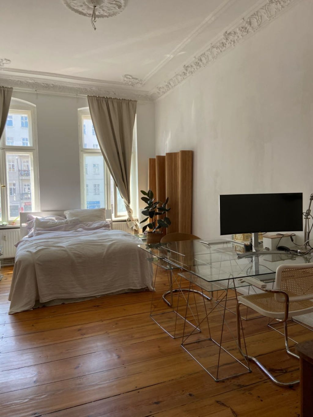 Renovated old building apartment 2,5 rooms in Prenzlauer Berg