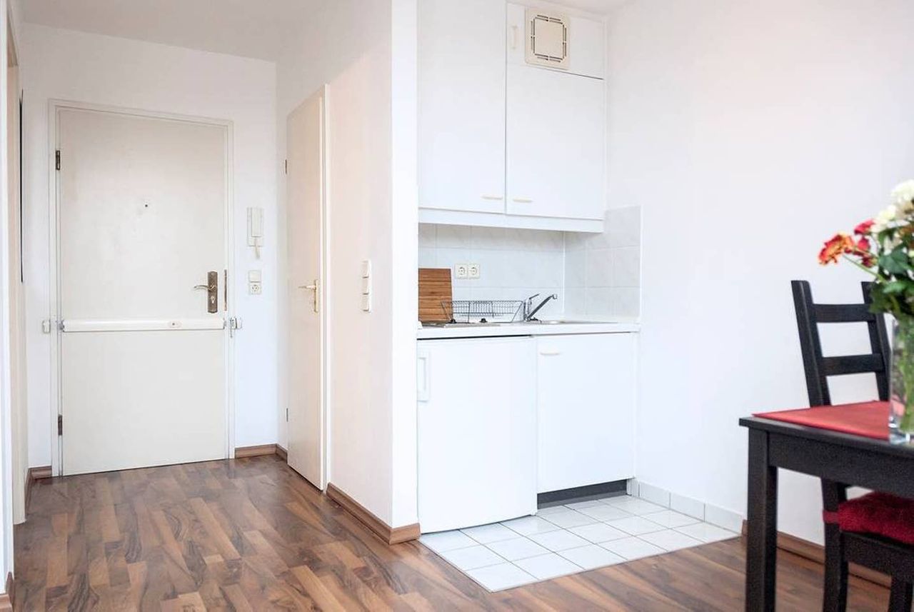 Bright & modern Apartment with best connections via public transport