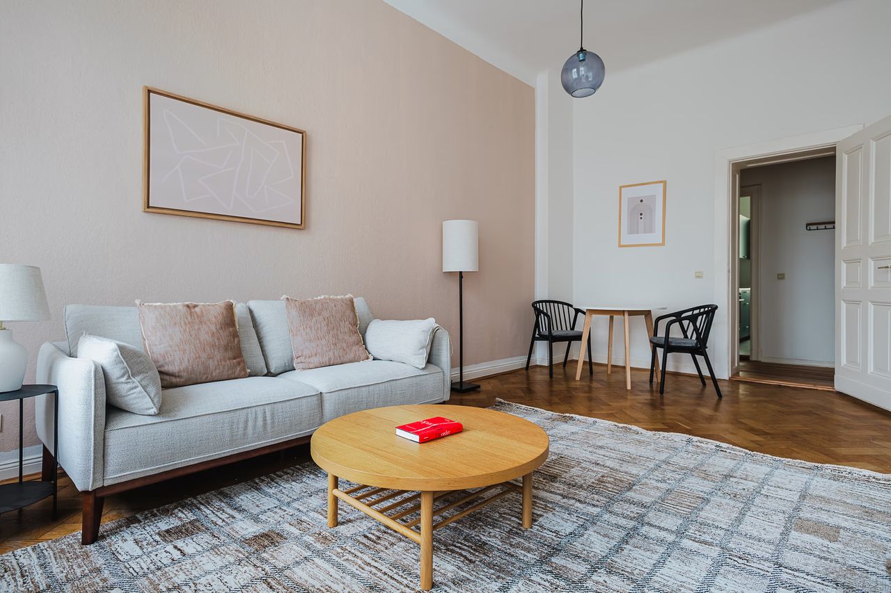 1 BR Friedrichshain, furnished & ready