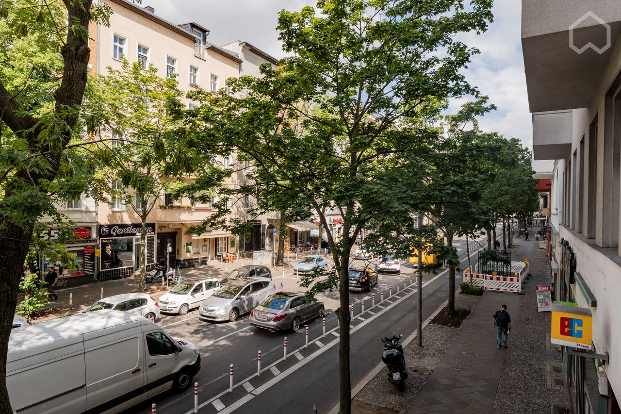 First letting after complete renovation! Charming, fully furnished apartment in top location 1-4 persons