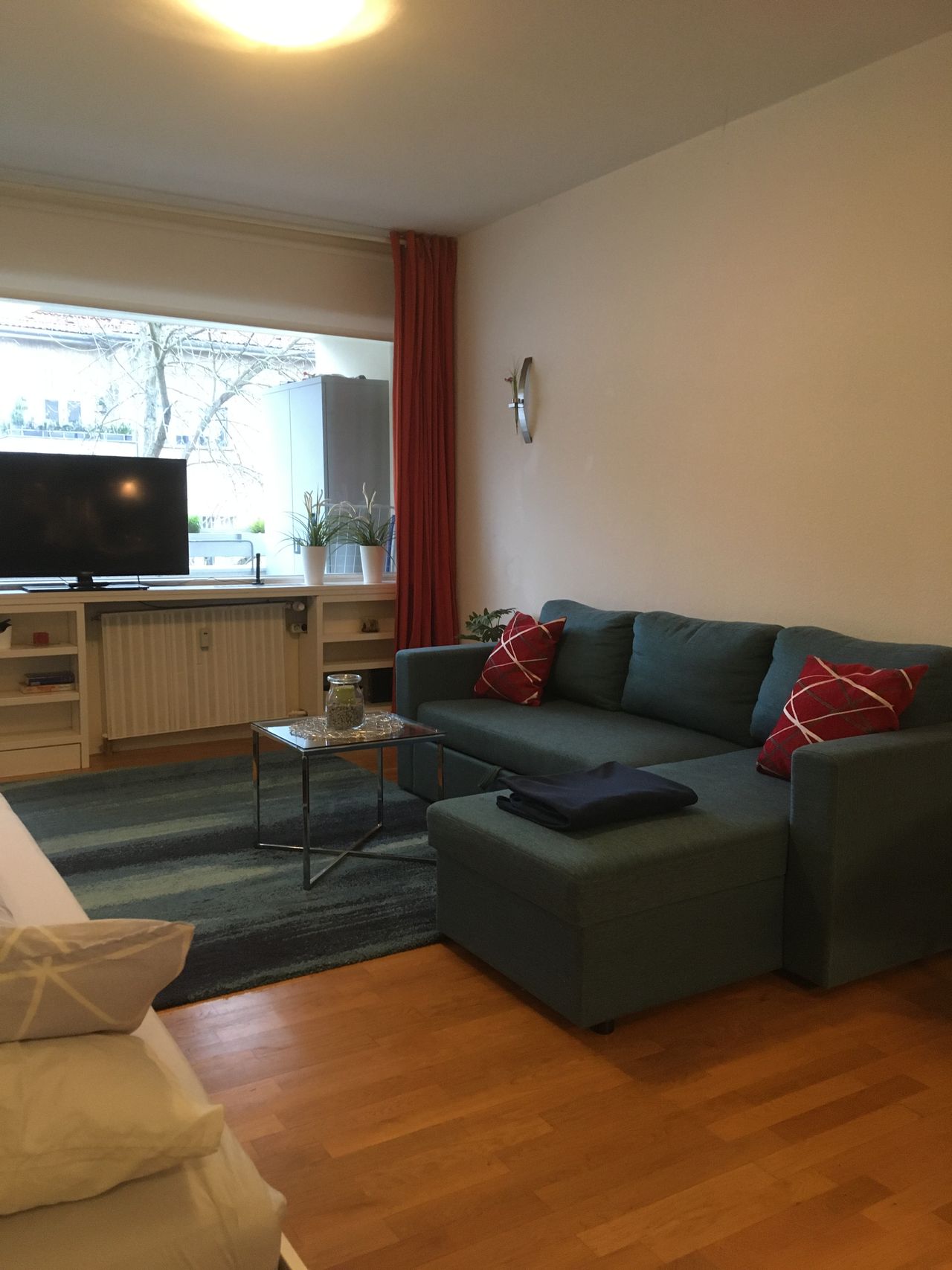 Beautiful 1-room-apartment with balcony (close to Schoeneberg)