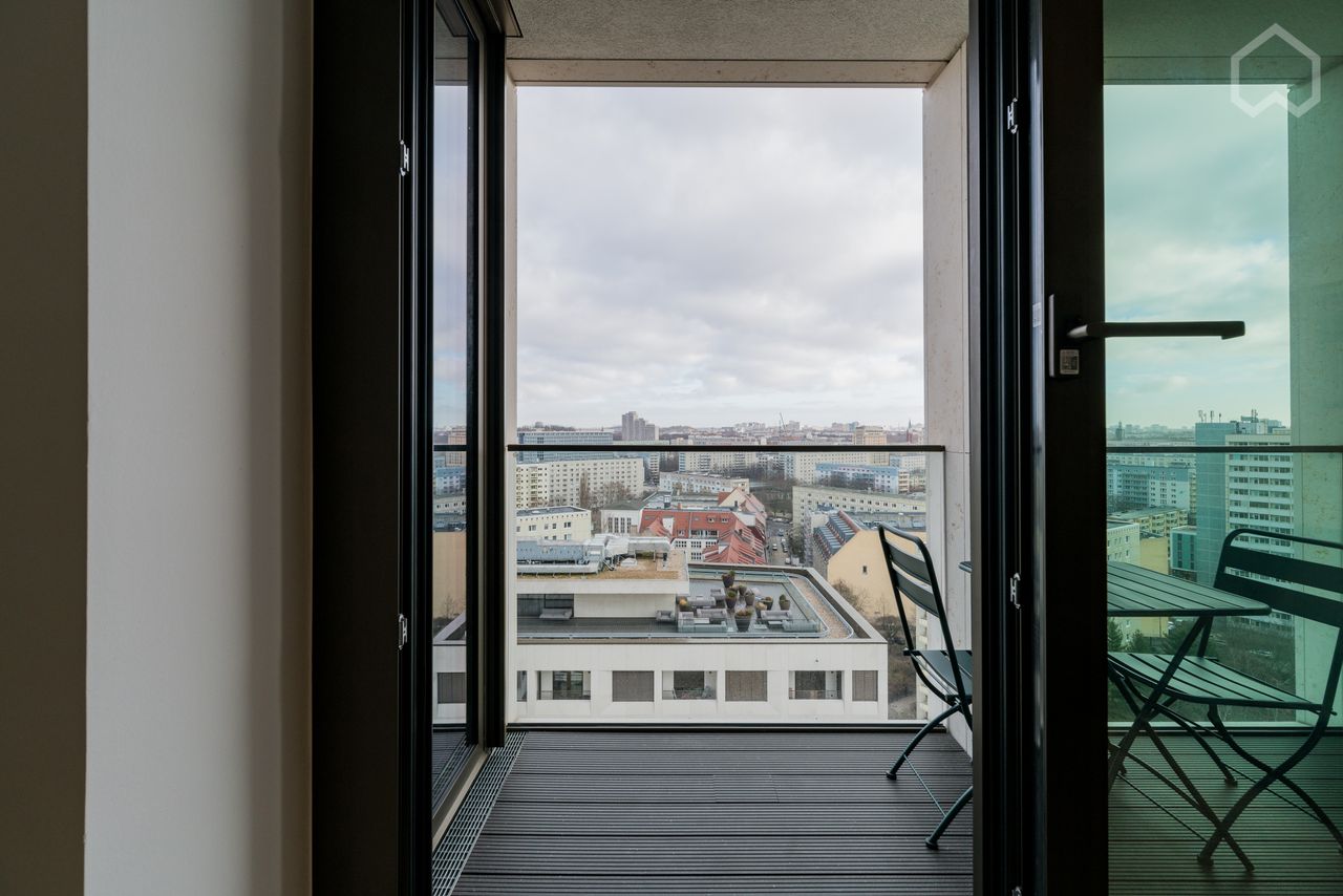 New upscale urban apartment on the 15th level in the heart of Berlin