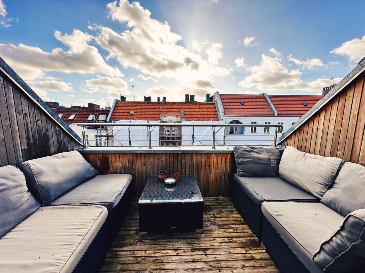 Beautiful and spacious rooftop penthouse in vibrant area, Berlin