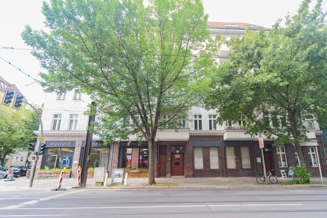 At Humannplatz - renovated and furnitured beautiful flat in a central location of Prenzlauer Berg