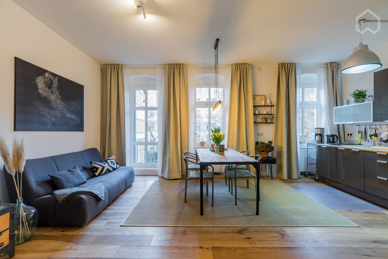Quiet renovated 3 room apartment in the heart of Friedrichshain