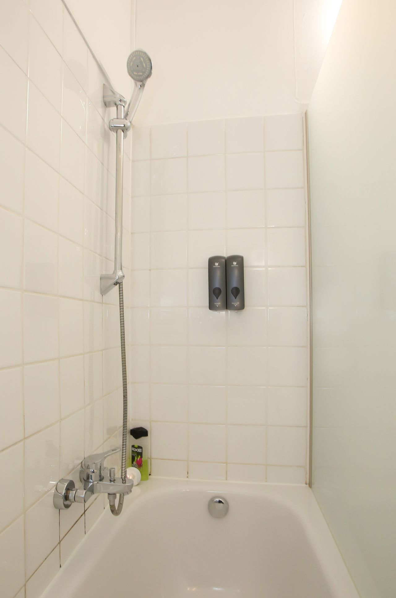 Cits Elegance Central Gem with FREE parking and FAST Internet 250 MBits