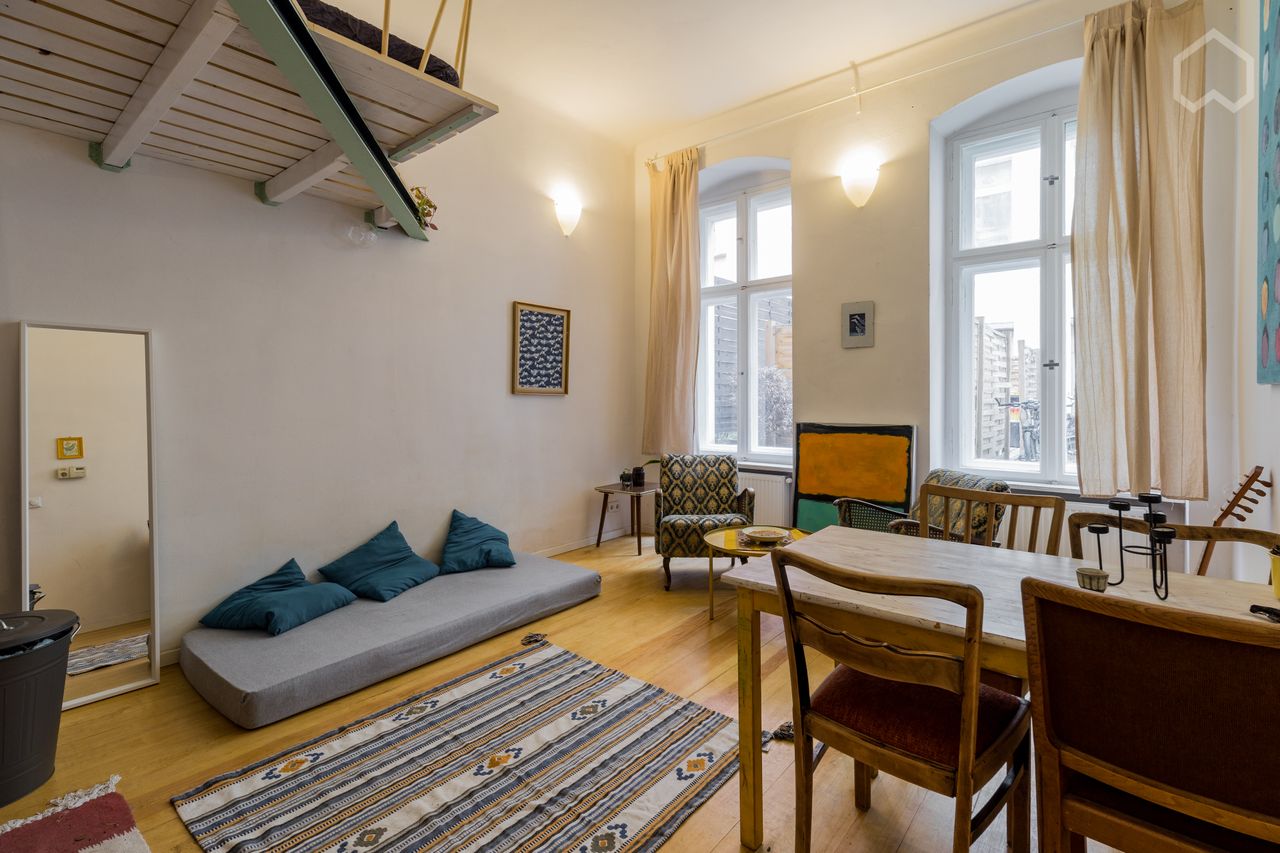 Beautiful vintage apartment in the city center