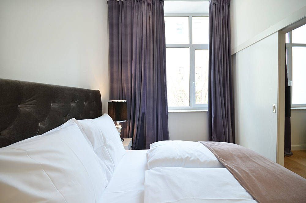 Furnished 1-bedroom business apartment for interim rent in Frankfurt near Schweizerplatz and Paul’s Church