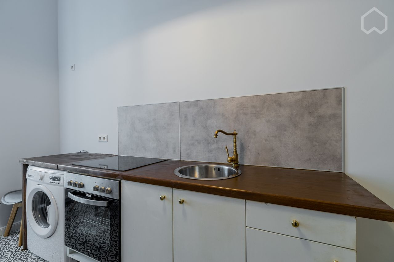 Charming brand new 1-room apartment in trendy Schöneberg - perfect for single or couples