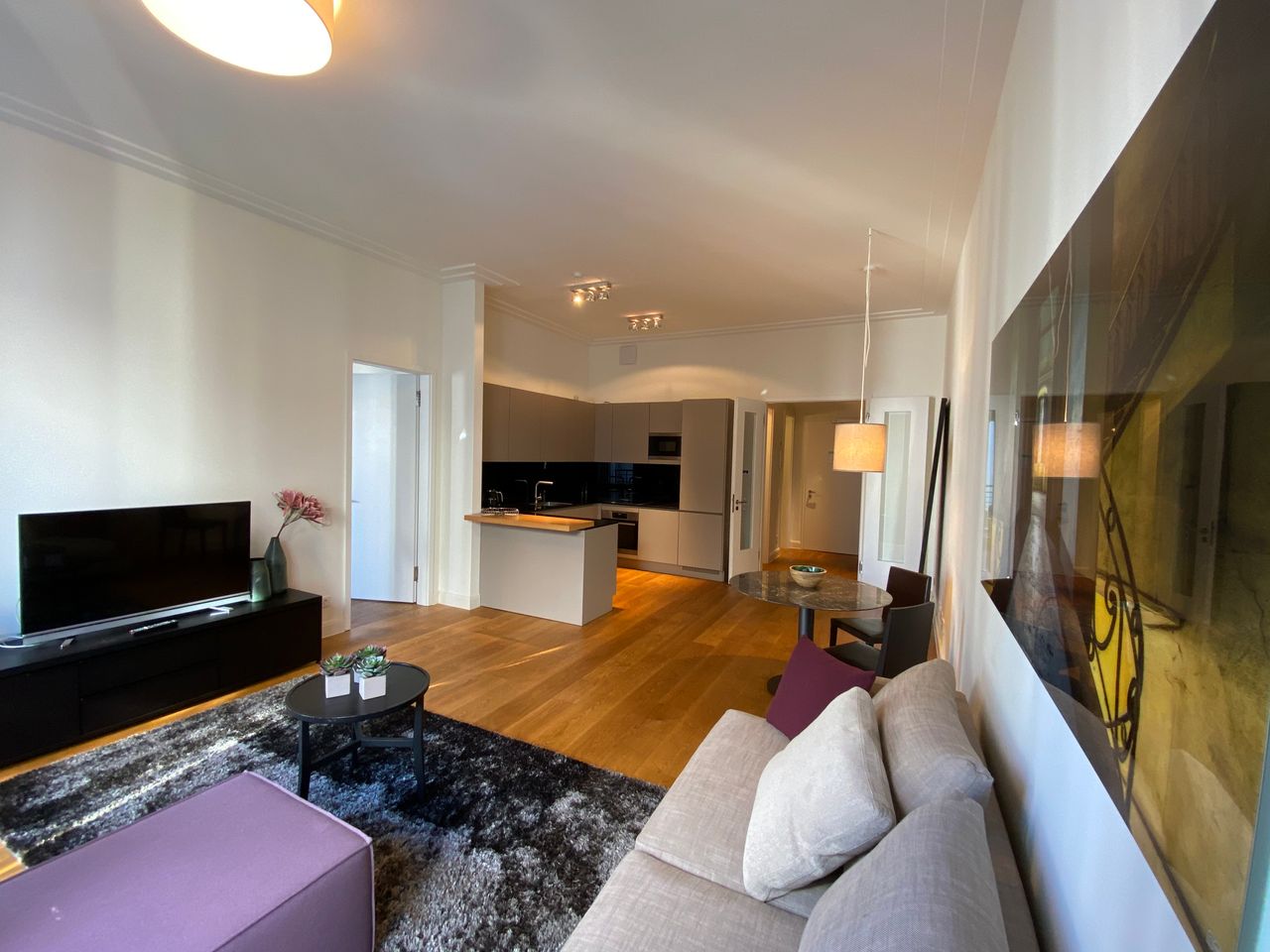 Premium apartment with new and high quality equipment in the heart of Düsseldorf