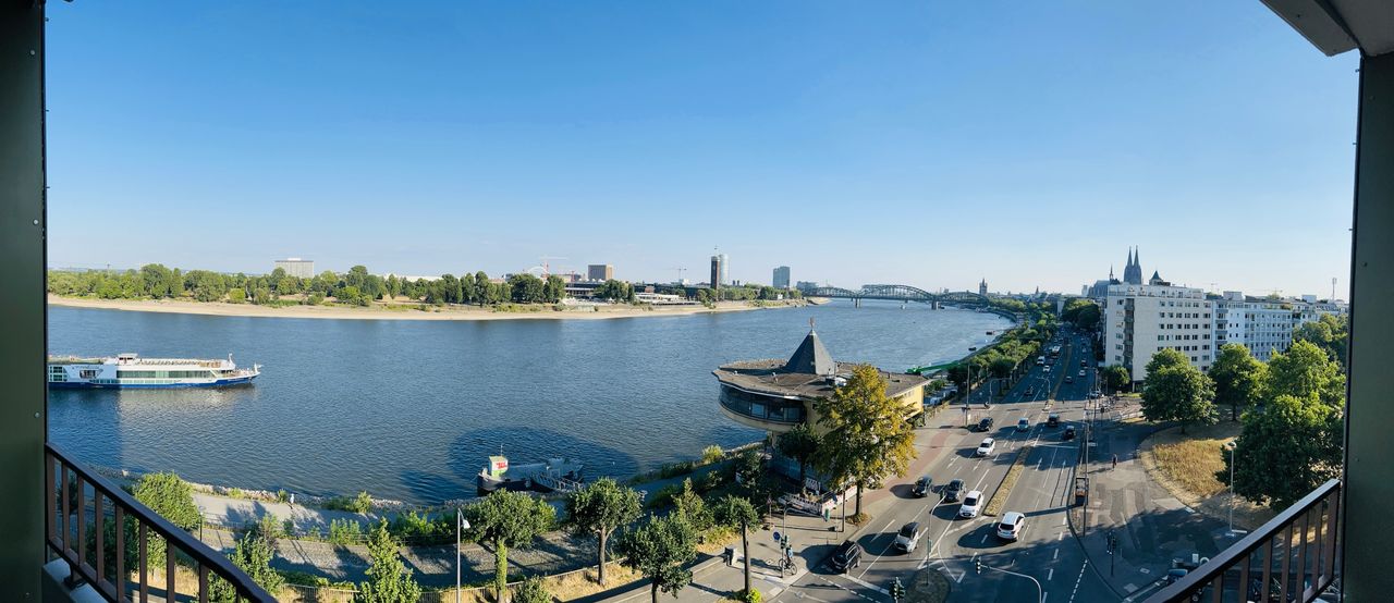 Modern Apartment with direct Rhein River and Cathedral View